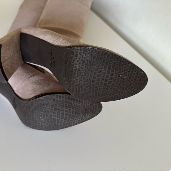 Stuart Weitzman Hiline over-the-knee boots, size
5.5, almond beige suede - Picture 6 of 6